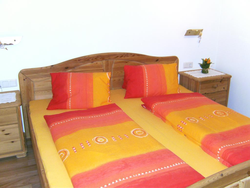 Ferienwohnung Gruber Fügen Kamer foto